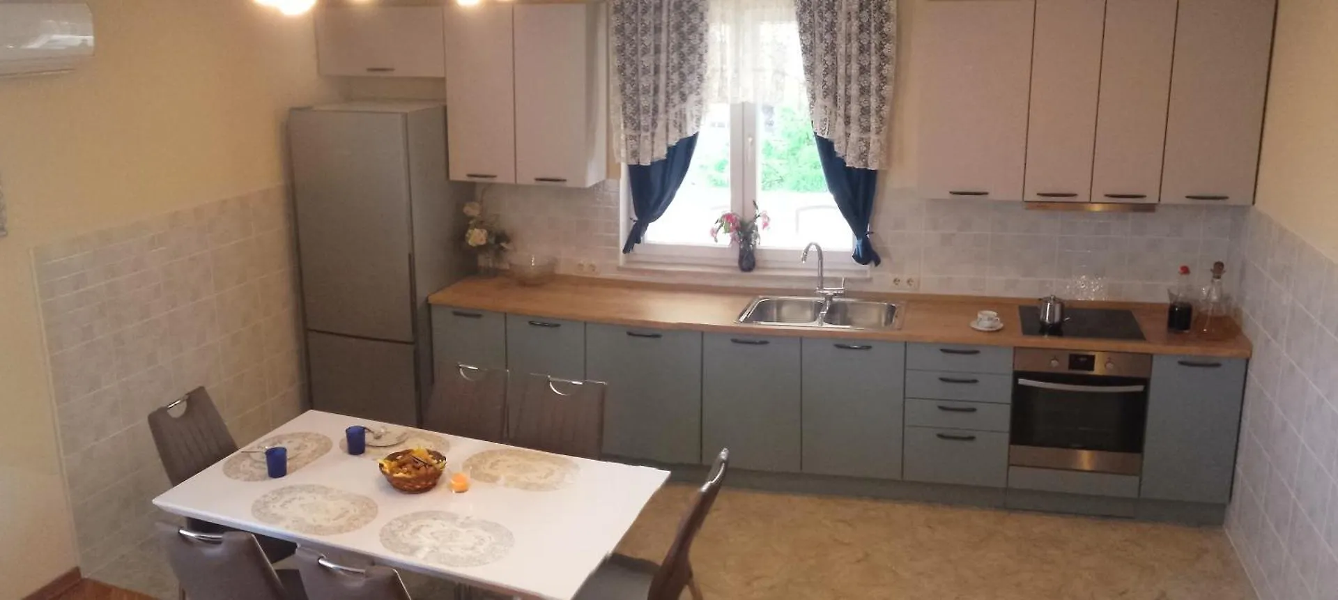 Torac Apartment Kastela