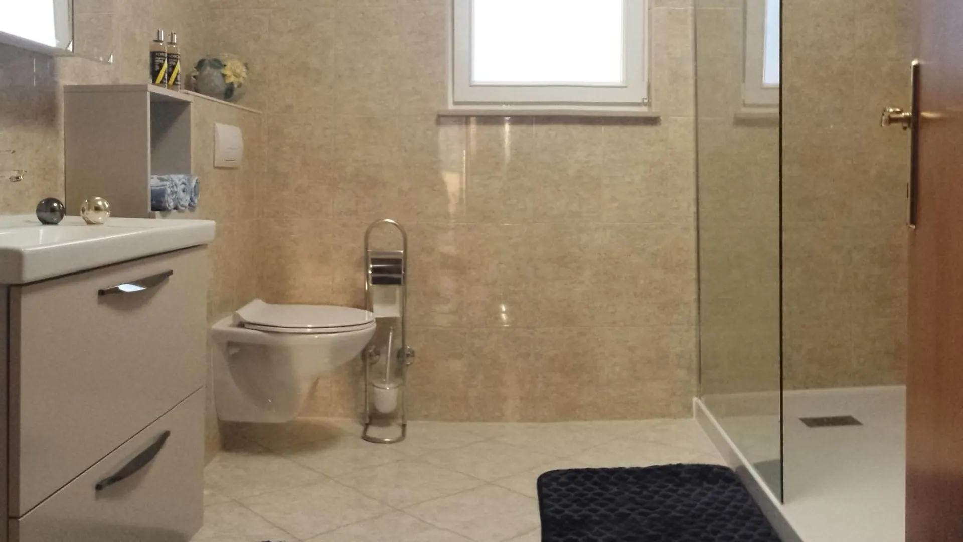 Torac Apartment Kastela